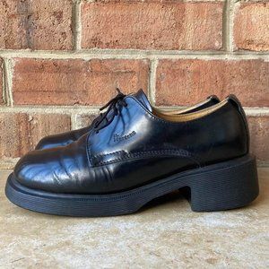 vtg 90s dr. martens MIE 8461 oxford heels with a round toe and jazz soles